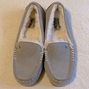 NWOT Kookaburra by Uggs. Sherpa Slip On. Sz. 6